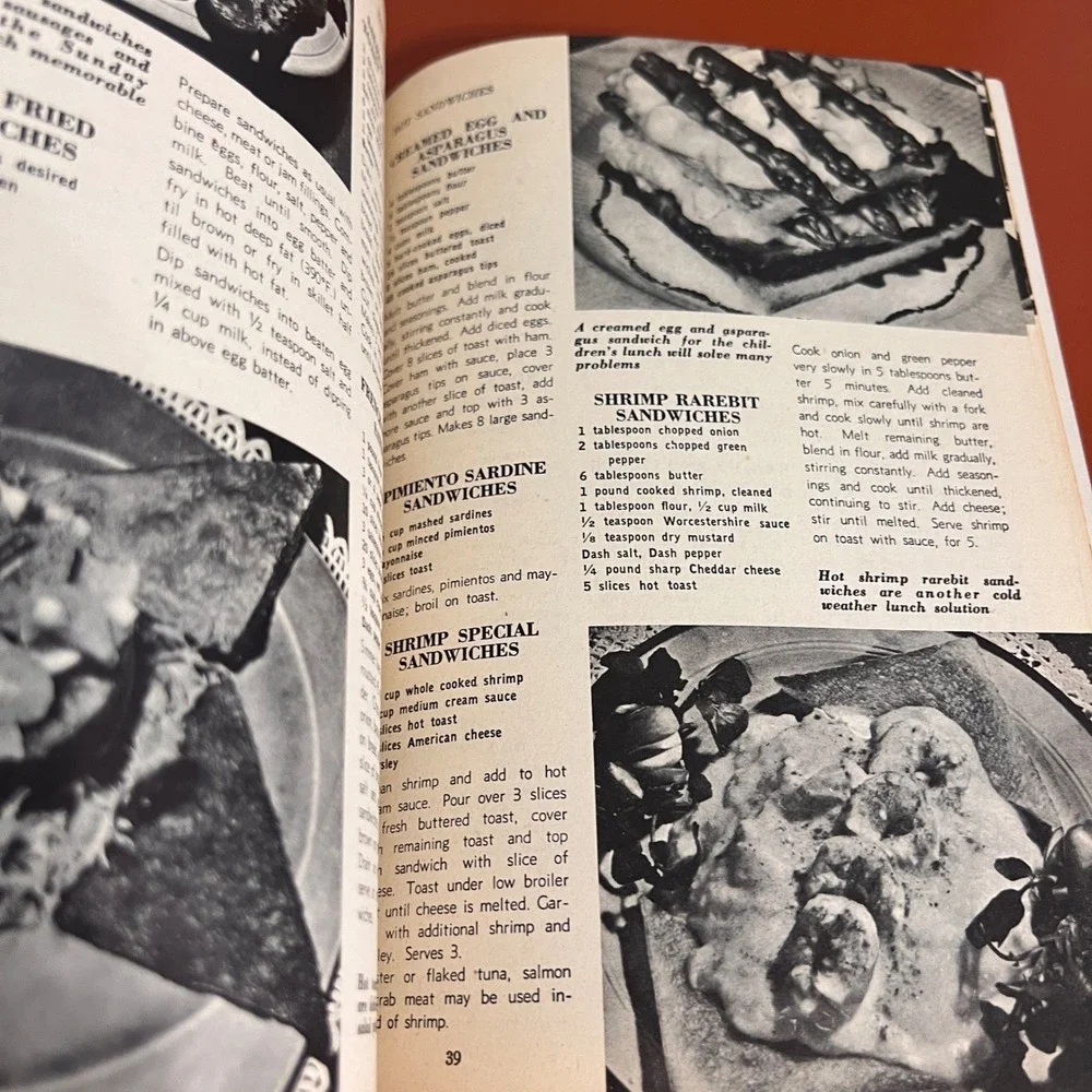 Vintage 1952 500 Tasty Sandwich Recipes Cookbook Culinary Arts Institute Booklet